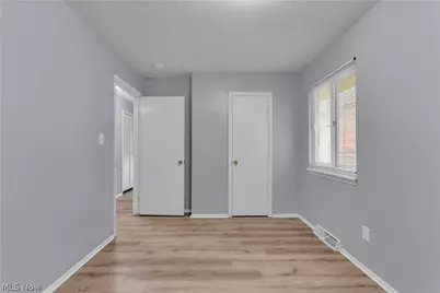 1080 E 167th Street, Loveland, OH 44110 - Photo 13