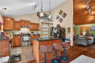 4393 Middle Rd, Conneaut, OH 44030 - Photo 15