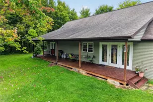 4393 Middle Rd, Conneaut, OH 44030 - Photo 9