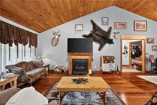 4393 Middle Rd, Conneaut, OH 44030 - Photo 23