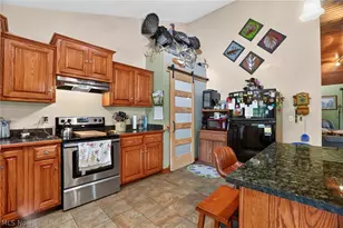 4393 Middle Rd, Conneaut, OH 44030 - Photo 17