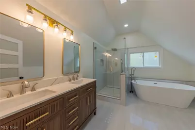 1672 Robinwood Avenue, Oakwood, OH 44107 - Photo 21