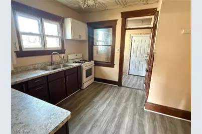 1432 Louisiana Avenue NW, Canton, OH 44703 - Photo 3