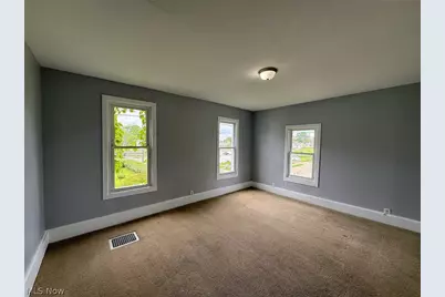 316 Young Avenue NE, Canton, OH 44704 - Photo 9