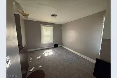 7908 Vineyard Avenue, Loveland, OH 44105 - Photo 3