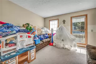 5698 Halwick Dr, Ravenna, OH 44266 - Photo 9