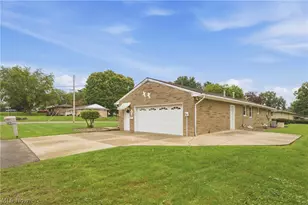 6787 Kirby Ave NE, Canton, OH 44721 - Photo 33