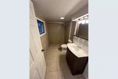 52680 Summit Avenue, St Clairsville, OH 43950 - Photo 5
