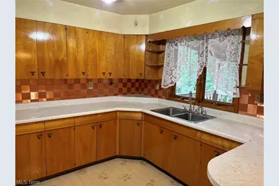 157 Ardmore Avenue, Weirton, WV 26062 - Photo 9