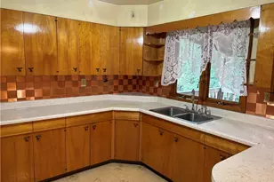 157 Ardmore Ave, Weirton, WV 26062 - Photo 9