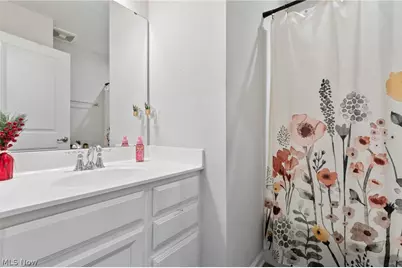 2049 W Woodland Drive, Akron, OH 44313 - Photo 23