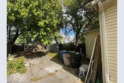 6812 Lawn Avenue, Loveland, OH 44102 - Photo 23