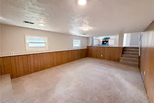 1065 Easton Dr, Akron, OH 44310 - Photo 15