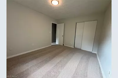 1065 Easton Drive, Akron, OH 44310 - Photo 7
