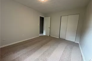 1065 Easton Dr, Akron, OH 44310 - Photo 7
