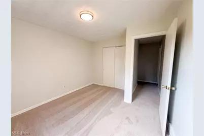 1065 Easton Drive, Akron, OH 44310 - Photo 9
