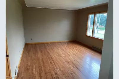857 5th Street, Struthers, OH 44471 - Photo 5