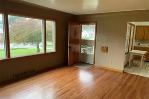 857 5th St, Struthers, OH 44471 - Photo 7