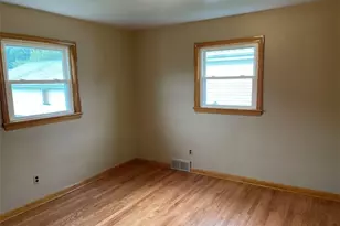 857 5th St, Struthers, OH 44471 - Photo 15