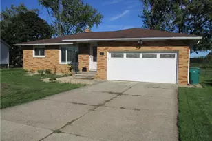 1373 N Skyline Dr, Green Hills, OH 44131 - Photo 3