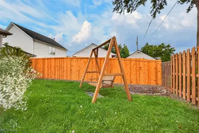 612 Bayberry Road, Lorain, OH 44053 - Photo 33