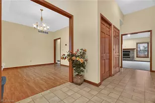 612 Bayberry Rd, Lorain, OH 44053 - Photo 5