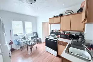 493 Washington Ave, Barberton, OH 44203 - Photo 5