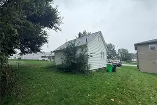 493 Washington Ave, Barberton, OH 44203 - Photo 3