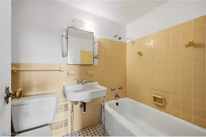19101 Van Aken Boulevard #428, Huber Heights, OH 44122 - Photo 17