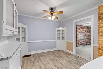 3213 Regent Avenue NE, Canton, OH 44705 - Photo 9