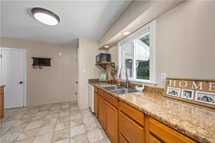 6860 Murray Ridge Rd, Elyria, OH 44035 - Photo 13
