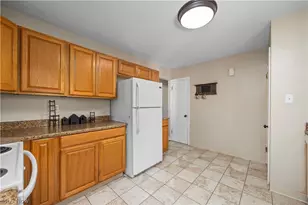 6860 Murray Ridge Rd, Elyria, OH 44035 - Photo 15