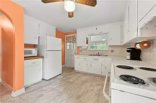 12930 Edison St NE, Alliance, OH 44601 - Photo 13