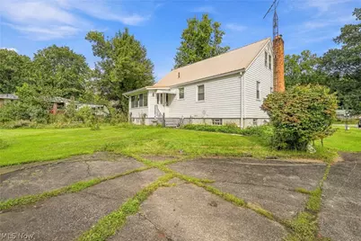 12930 Edison Street NE, Alliance, OH 44601 - Photo 25