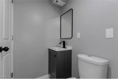 246 Courtland Boulevard, Eastlake, OH 44095 - Photo 23