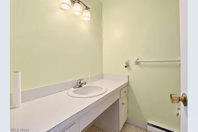 8240 Deepwood Boulevard #7-18, Mentor, OH 44060 - Photo 21