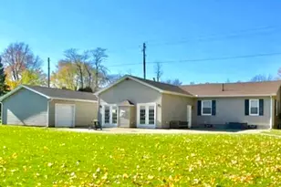 430 S Amboy Rd, Conneaut, OH 44030 - Photo 7