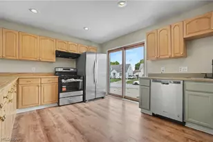 2590 21st St, Cuyahoga Falls, OH 44223 - Photo 5
