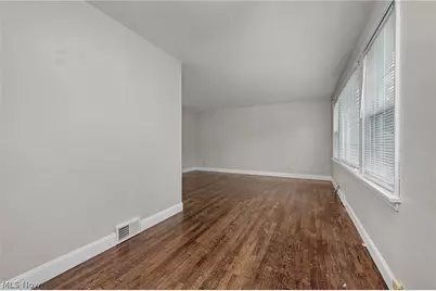 8224 Westmoor Road, Mentor, OH 44060 - Photo 7
