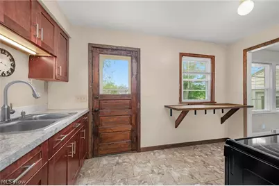8224 Westmoor Road, Mentor, OH 44060 - Photo 17