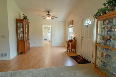 6433 Oberlin Road, Amherst, OH 44001 - Photo 9