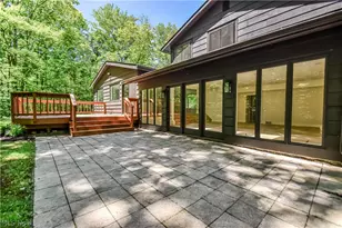 19121 Brewster Rd, Aurora, OH 44202 - Photo 5