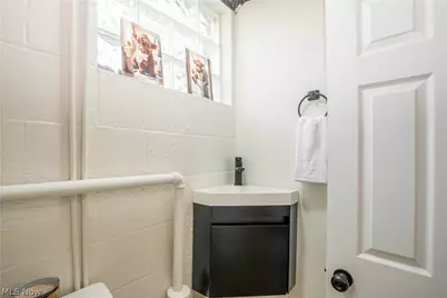 615 Summit Street SE, North Canton, OH 44720 - Photo 37