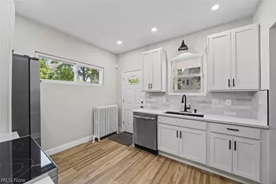 1381 E 110 Street, Loveland, OH 44106 - Photo 9