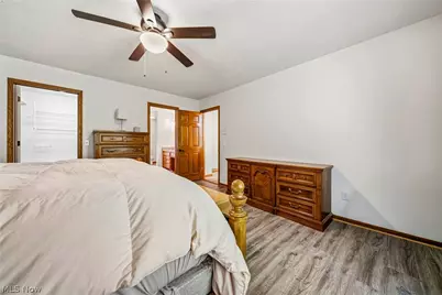 10893 Lakebrook Drive, Kirtland, OH 44094 - Photo 35