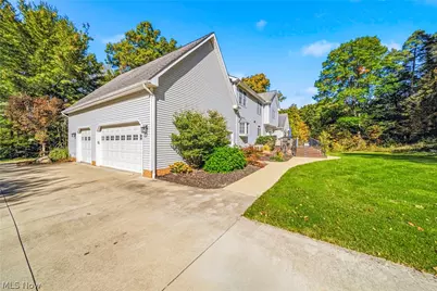 10893 Lakebrook Drive, Kirtland, OH 44094 - Photo 3