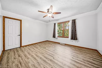 10893 Lakebrook Drive, Kirtland, OH 44094 - Photo 39