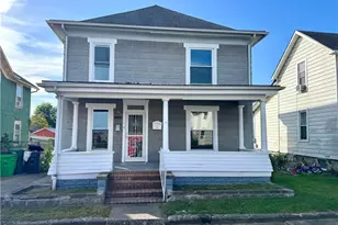 717 S South Lawn Ave, Coshocton, OH 43812 - Photo 1