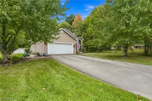 2445 Plum Creek Dr, Roaming Shores, OH 44084 - Photo 3