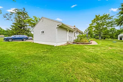 8625 Ravenna Road, Chardon, OH 44024 - Photo 5
